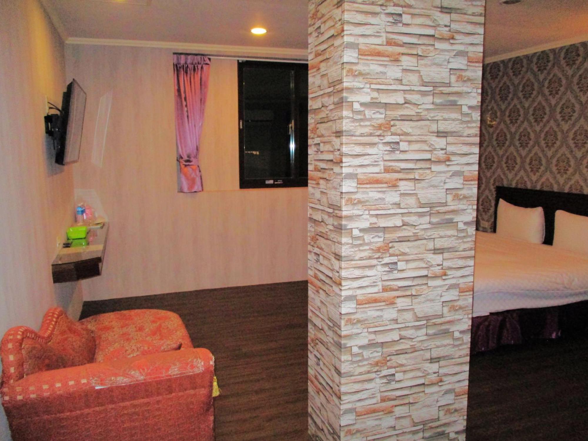Hotel 欣悅商務旅店 Toufen Exterior foto