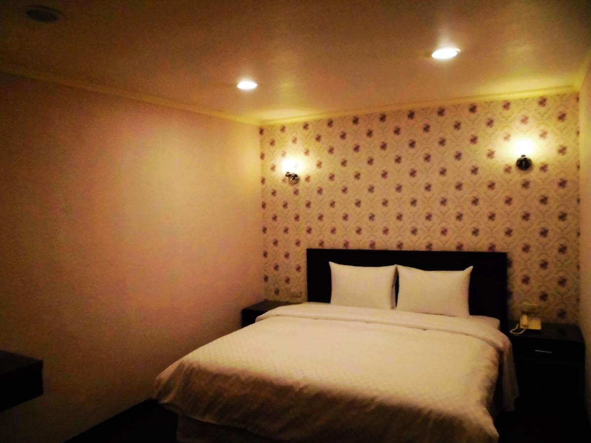 Hotel 欣悅商務旅店 Toufen Exterior foto
