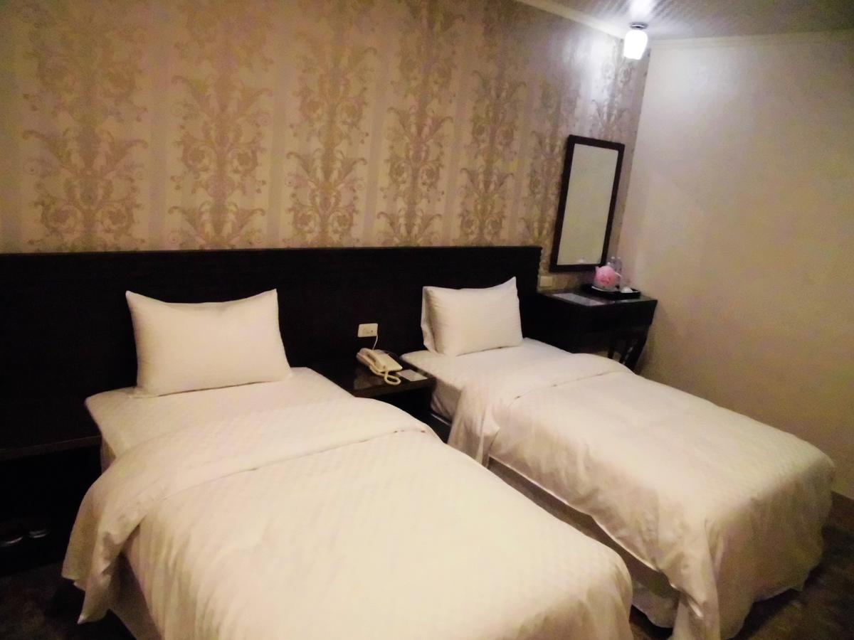 Hotel 欣悅商務旅店 Toufen Exterior foto